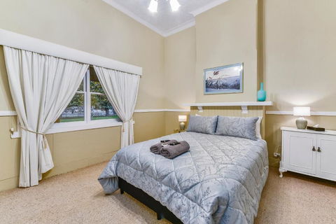 The Jazz B & B - Accommodation Resorts 2