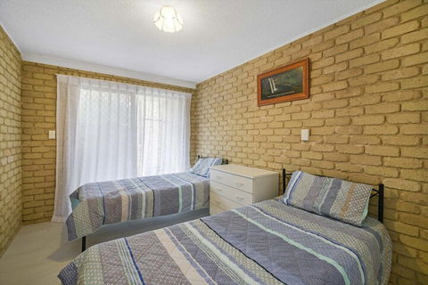 Galleries 3 - 3/28 Peregian Esplanade - Accommodation Resorts 7