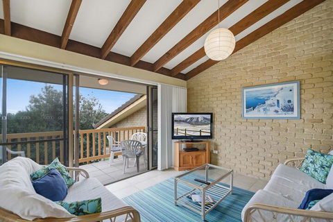 Galleries 3 - 3/28 Peregian Esplanade - Accommodation Resorts 6