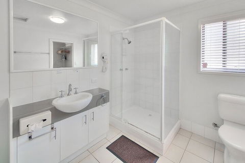 Airtrip Apartment On Russell St - Accommodation Resorts 6