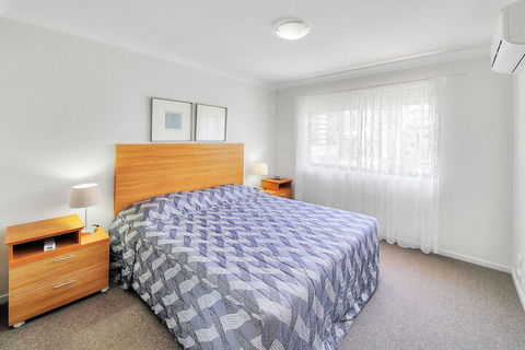 Airtrip Apartment On Russell St - Accommodation Resorts 7