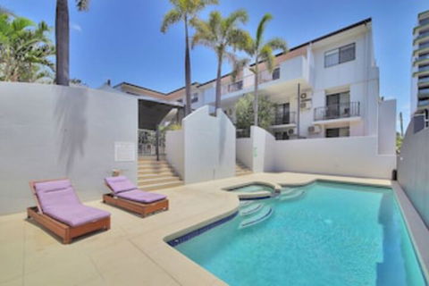 Airtrip Apartment On Russell St - Accommodation Resorts 0