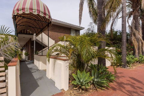 B6 Cafes & Restaurants Close To UWA - Accommodation Resorts 1