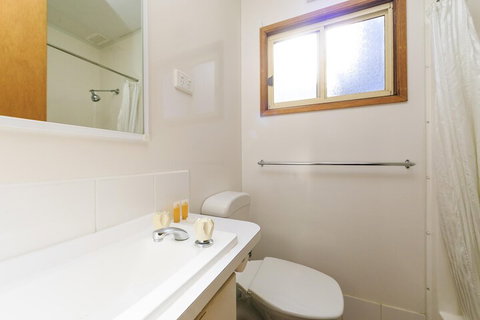 Reflections Holidays Parks Burrinjuck - Accommodation Resorts 5