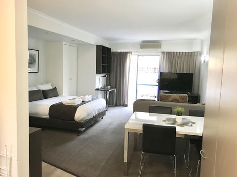 Adelaide Dresscircle Apartments - Archer Street - Accommodation Resorts 5