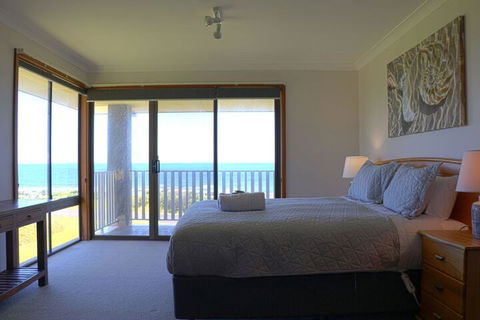 Augusta Beachfront Accommodation - Accommodation Resorts 5