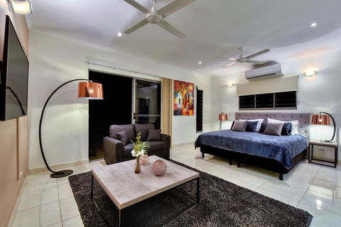 Darwin City Lights Jacuzzi - Accommodation Resorts 5
