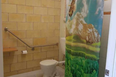 A Country View Motel - Ilbilbie - Accommodation Resorts 4