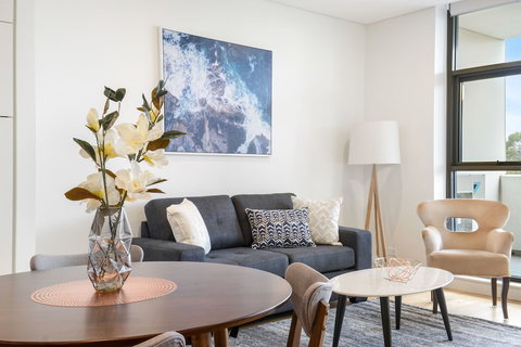 Modern Apartment Next To Largest Shopping Centre - Accommodation Resorts 6