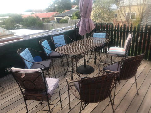 Globe Guesthouse - Accommodation Resorts 6