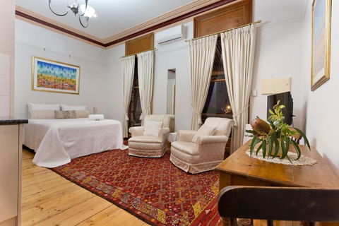 Annies Victorian Terrace Accommodation Fremantle - Accommodation Resorts 5