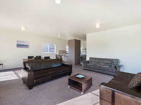 Julieanne South Beach Home Made For Families - Accommodation Resorts 2