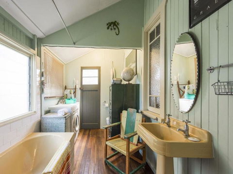 Little Beach House - Accommodation Resorts 6