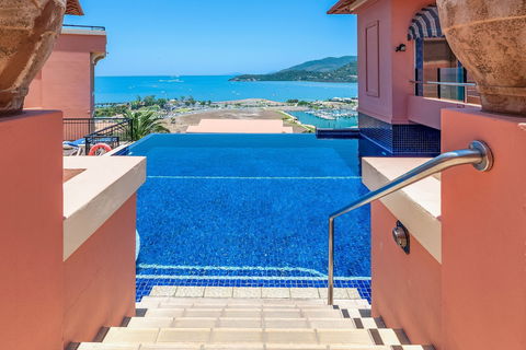 Airlie Dream - Accommodation Resorts 1