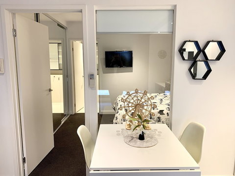 ReadySet Apartments On Little Collins - Accommodation Resorts 0