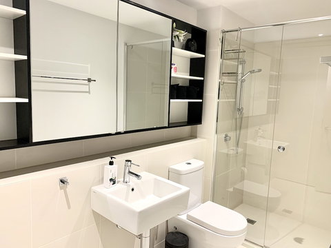 ReadySet Apartments On Little Collins - Accommodation Resorts 1