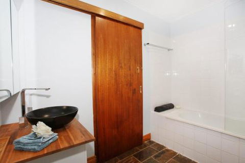 BEACH SHOPS & FABULOUS VACATION HOME! - Accommodation Resorts 0