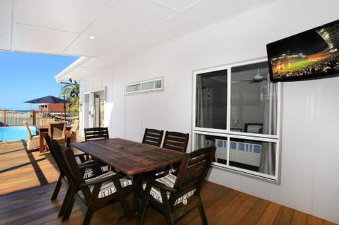 BEACH SHOPS & FABULOUS VACATION HOME! - Accommodation Resorts 1