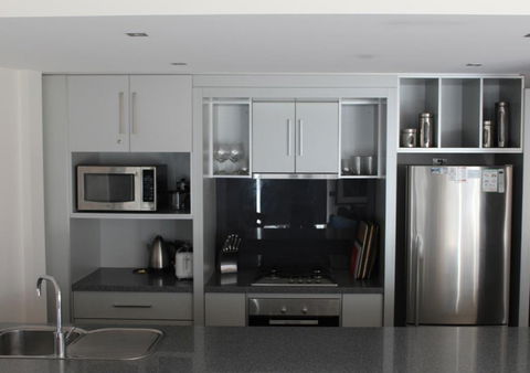 Ropers Apartments - Accommodation Resorts 2