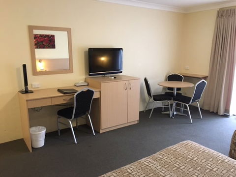 Maclin Lodge Motel - Accommodation Resorts 6