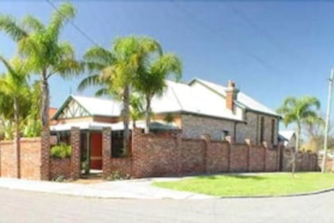Above Bored Bed & Breakfast - Accommodation Resorts 1