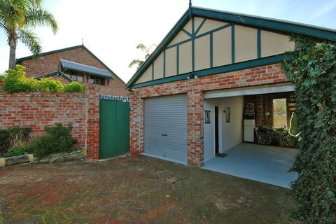Above Bored Bed & Breakfast - Accommodation Resorts 2
