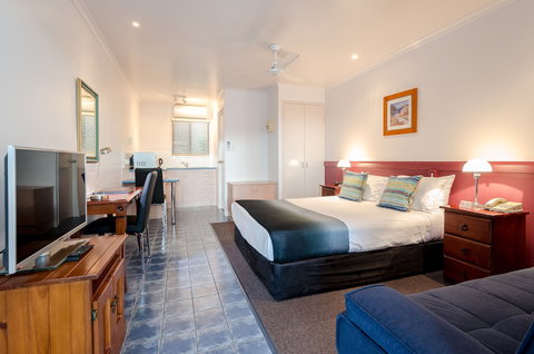 Central Studio Accommodation - Accommodation Resorts 3