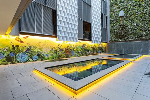 LAURENT Views Of MCG & Yarra River + Fed Square - Accommodation Resorts 1