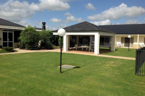 Mas Country Roma Explorers Inn Roma - Accommodation Resorts 0