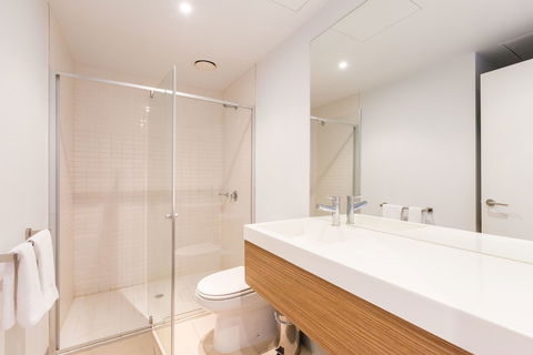 RIVER, 1BDR Melbourne Apartment - Accommodation Resorts 4
