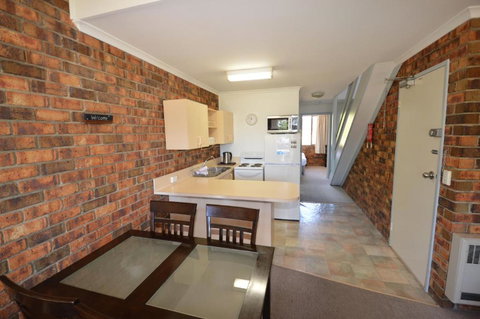 Ellswood 5 - Accommodation Resorts 3