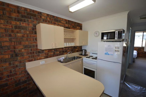 Ellswood 5 - Accommodation Resorts 6