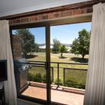 Ellswood 5 - Accommodation Resorts 0