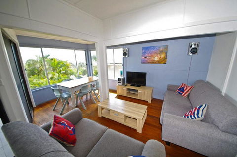 Apollo 1 9 Hodgson Street - Accommodation Resorts 1