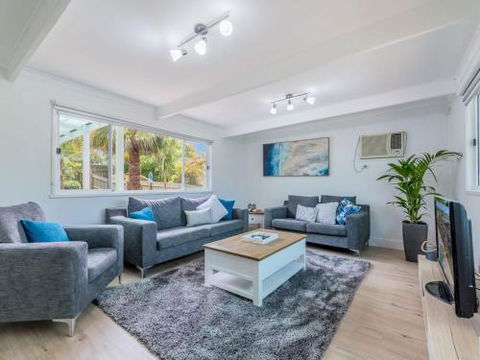 DRIFTAWAY ACROSS FROM SURF BEACH - Accommodation Resorts 6