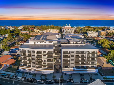 Arise Hedge - Accommodation Resorts 0