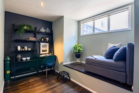 LUCY Stylish City Vibe & Views - Accommodation Resorts 2
