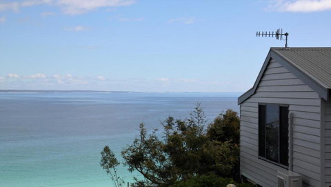 SEA EAGLE COTTAGE Amazing Views Of Bay Of Fires - Accommodation Resorts 3
