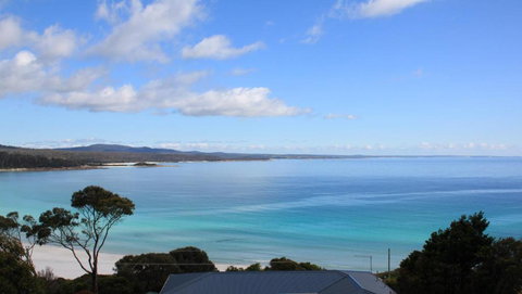 SEA EAGLE COTTAGE Amazing Views Of Bay Of Fires - Accommodation Resorts 2