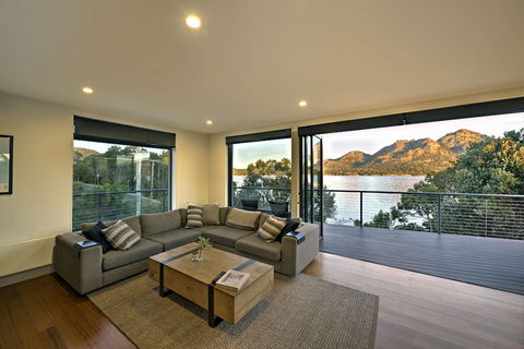 The Moorings - Accommodation Resorts 2