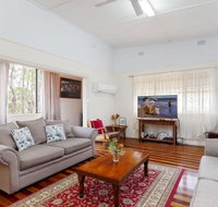 Daves Place 27 Rigney St. Holiday house with WIFI Aircon  Boat Parking - Accommodation Resorts
