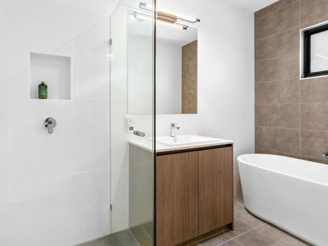 Alonda - Accommodation Resorts 3