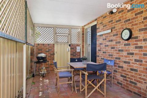 SEASCAPE An Enticing Lakeside Escape - Accommodation Resorts 1