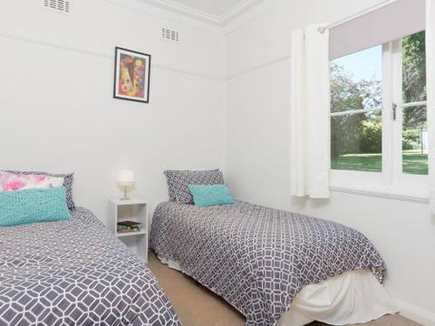 Redwood Cottage Burradoo Getaway Southern Highlands 4pm Check Out Sunday - Accommodation Resorts 2