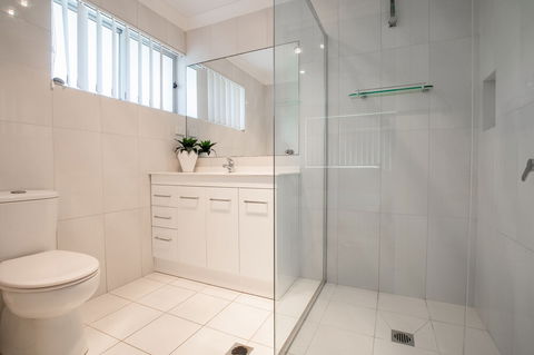 Underwood Road 62 - Accommodation Resorts 5