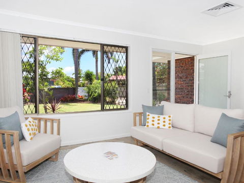 April 19 4 Bedroom Home On Canal With Pool Pontoon Aircon & WiFi! - Accommodation Resorts 4