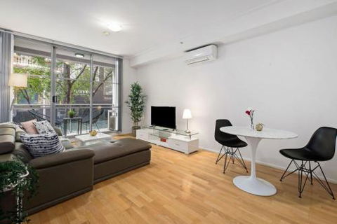 A Bright & Stylish Studio Next To Darling Harbour - Accommodation Resorts 4