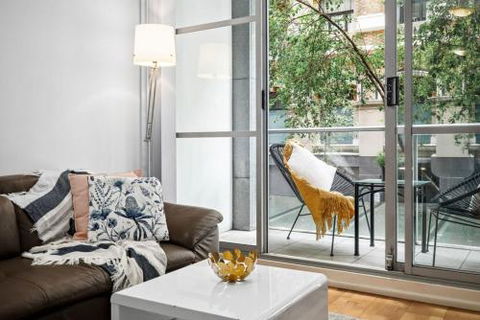 A Bright & Stylish Studio Next To Darling Harbour - Accommodation Resorts 6
