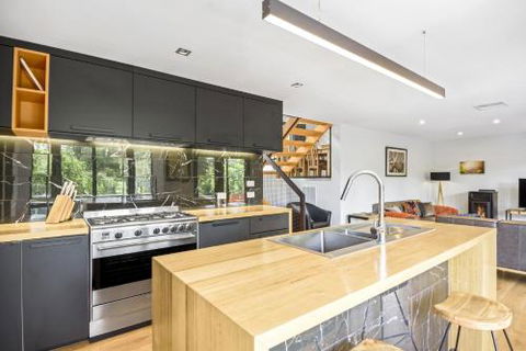 Villa Locarno - Accommodation Resorts 2