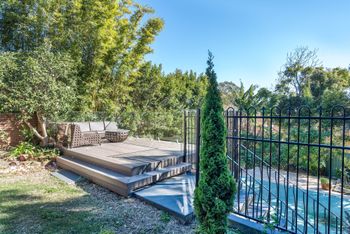 Spacious 4 Bedroom House The Hill - Accommodation Resorts 6